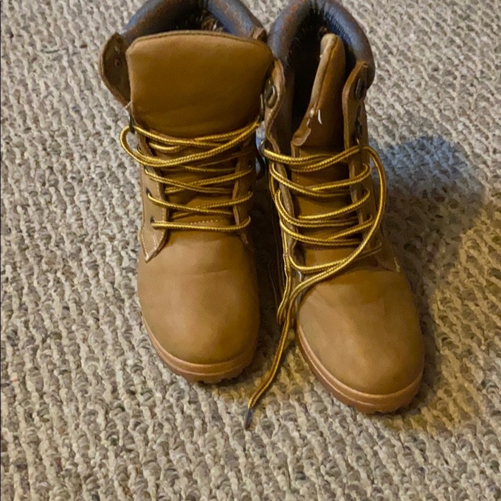 Boot for women size 8